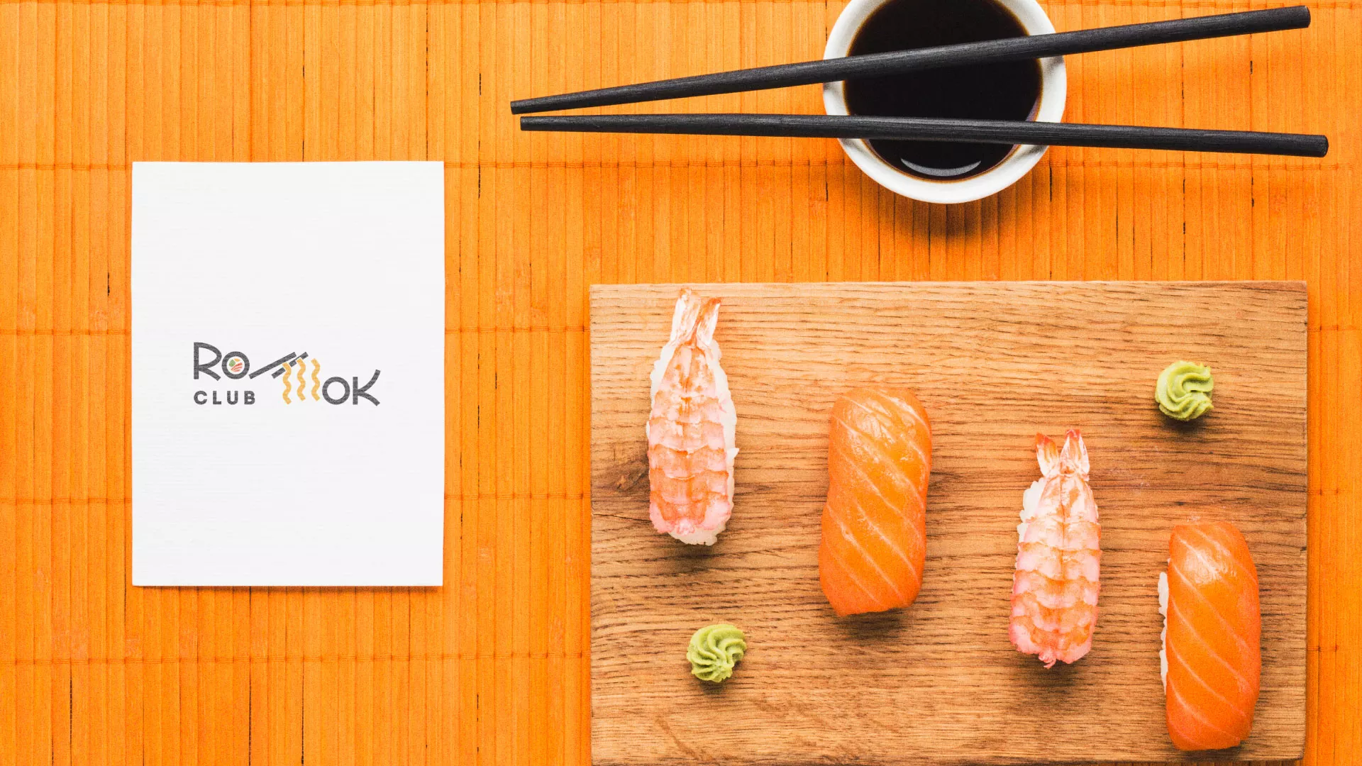 Создание логотипа суши-бара «Roll Wok Club» в Рыбном